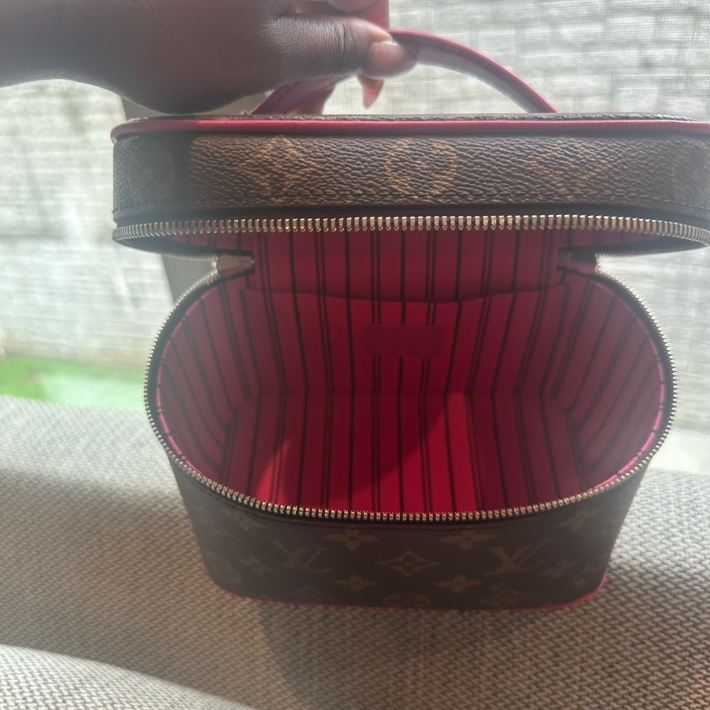 SLIGHTLY USED-Louis Vuitton Mini Vanity Case With Pink Colored Leather Handle - Picture 2 of 6